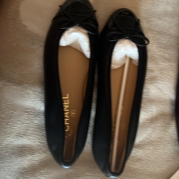 Chanel Black ballet flats NWT in box - Picture 5 of 7